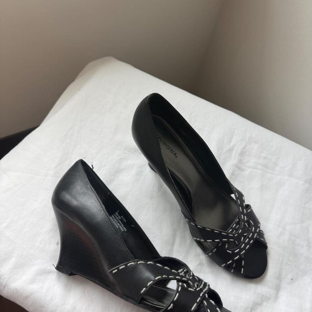 Merona Alexa Black Leather Peep-Toe Wedges Size 8